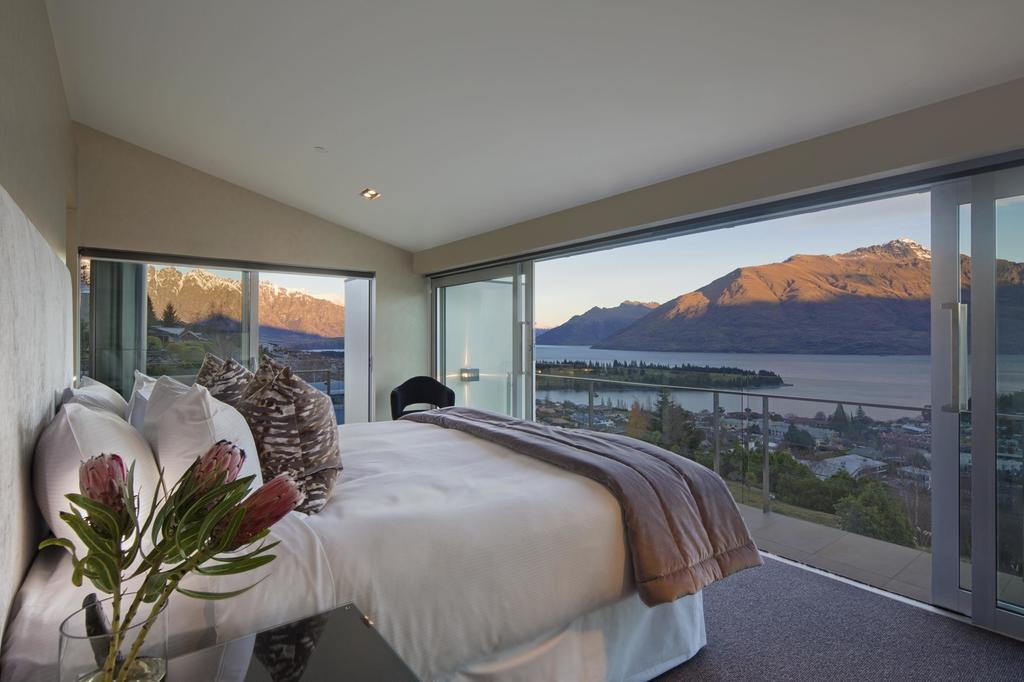 Villa De Luxe, A Relax It'S Done Luxury Holiday Home Queenstown Exterior photo